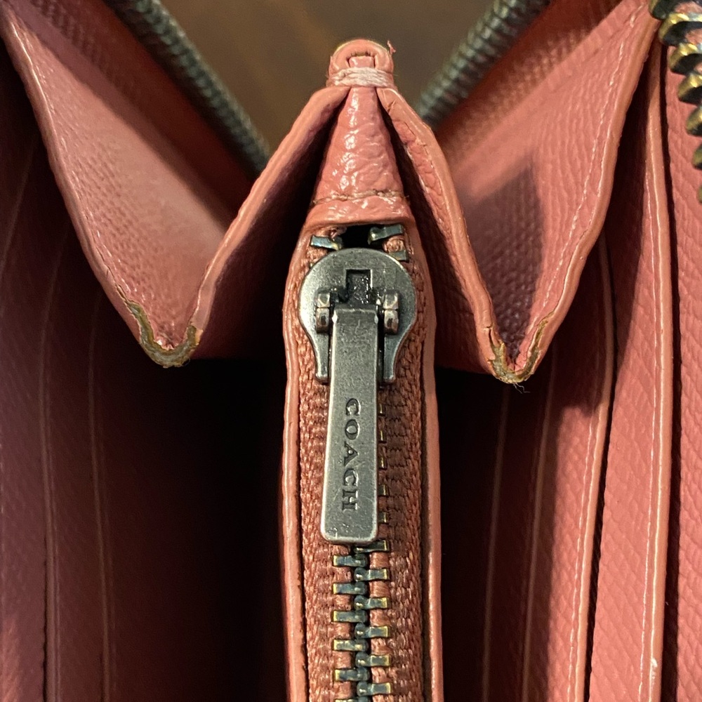 COACH Crossgrain Leather Accordion Zip Wallet - Picture 3 of 16